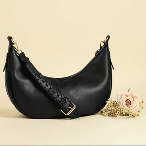 Moon-shaped Black Zola bag